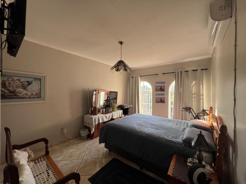 4 Bedroom Property for Sale in Magalieskruin Gauteng