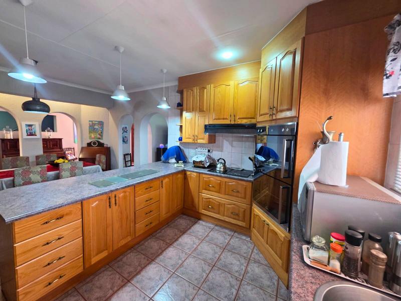 5 Bedroom Property for Sale in Terenure Gauteng