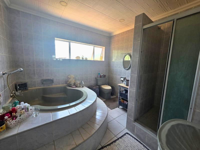 5 Bedroom Property for Sale in Terenure Gauteng