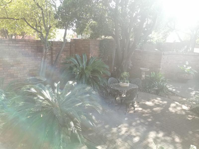 To Let 2 Bedroom Property for Rent in Ashlea Gardens Gauteng
