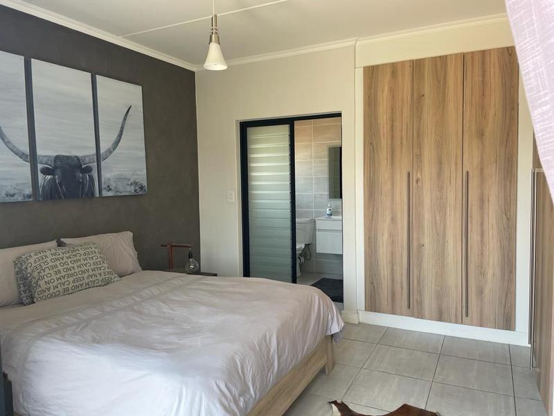 To Let 2 Bedroom Property for Rent in Waterfall Gauteng