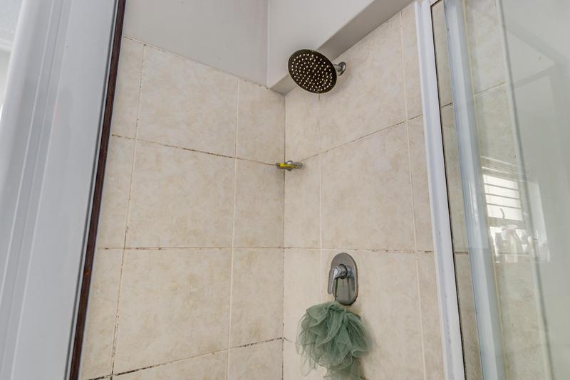 1 Bedroom Property for Sale in Paulshof Gauteng