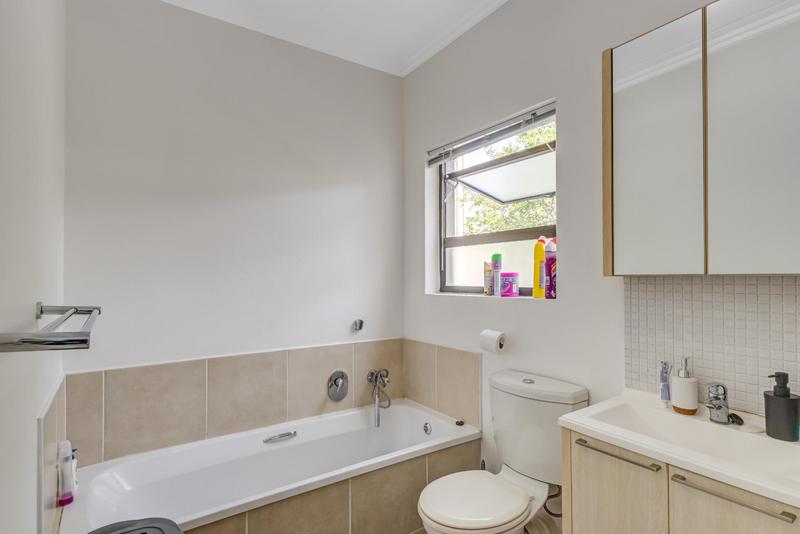 1 Bedroom Property for Sale in Paulshof Gauteng