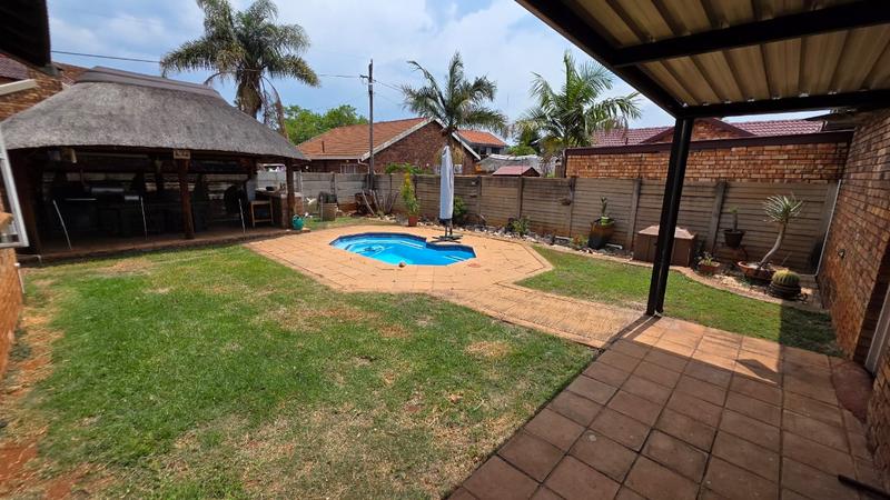 3 Bedroom Property for Sale in Doornpoort Gauteng