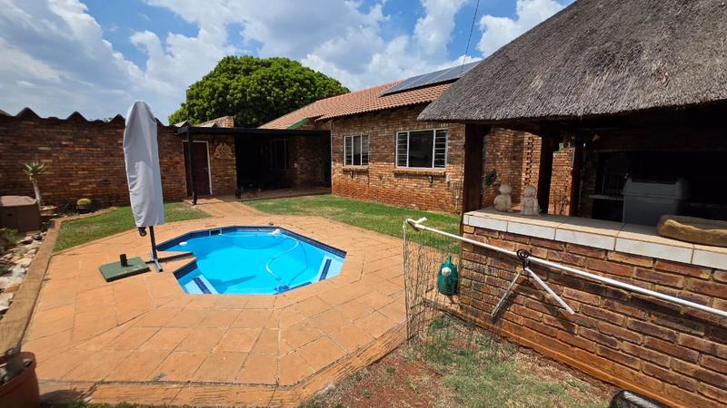 3 Bedroom Property for Sale in Doornpoort Gauteng