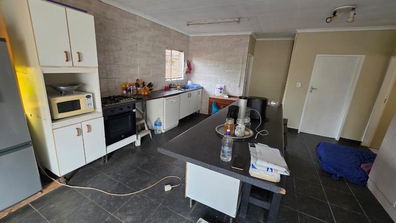 2 Bedroom Property for Sale in Doornpoort Gauteng