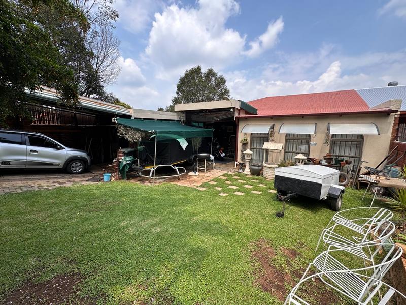 3 Bedroom Property for Sale in Mountain View Gauteng