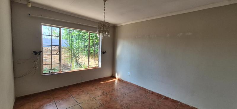To Let 2 Bedroom Property for Rent in Eldoraigne Gauteng