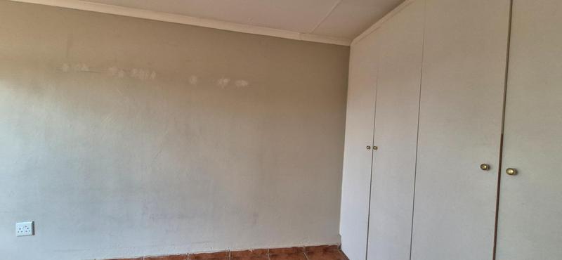 To Let 2 Bedroom Property for Rent in Eldoraigne Gauteng