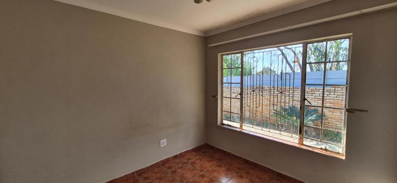 To Let 2 Bedroom Property for Rent in Eldoraigne Gauteng