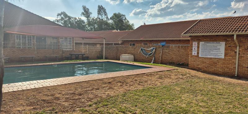 To Let 2 Bedroom Property for Rent in Eldoraigne Gauteng