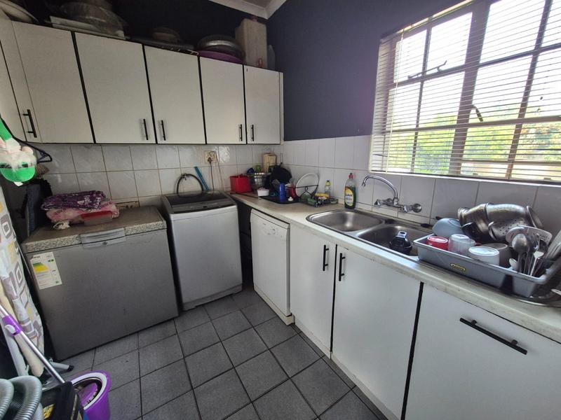 3 Bedroom Property for Sale in Brackendowns Gauteng