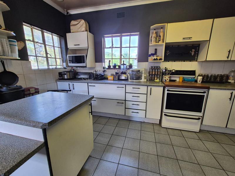 3 Bedroom Property for Sale in Brackendowns Gauteng