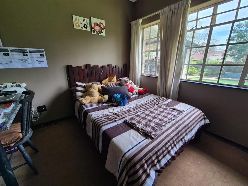3 Bedroom Property for Sale in Brackendowns Gauteng