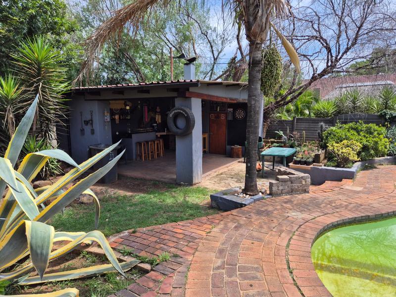 3 Bedroom Property for Sale in Brackendowns Gauteng