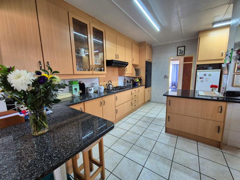 4 Bedroom Property for Sale in Brackenhurst Gauteng