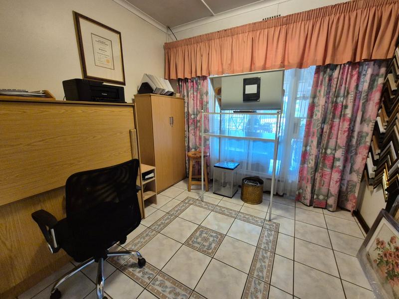 4 Bedroom Property for Sale in Brackenhurst Gauteng