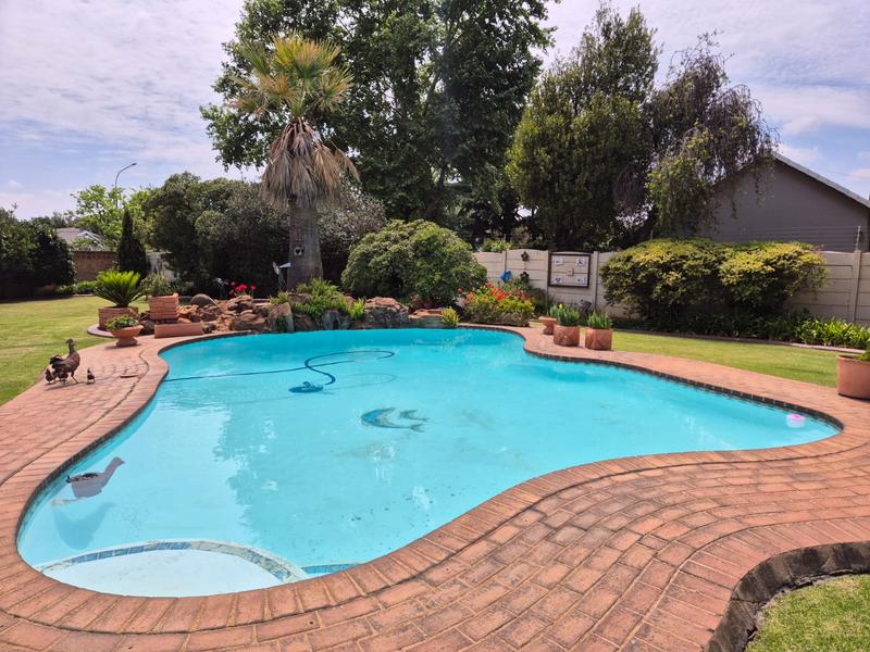 4 Bedroom Property for Sale in Brackenhurst Gauteng