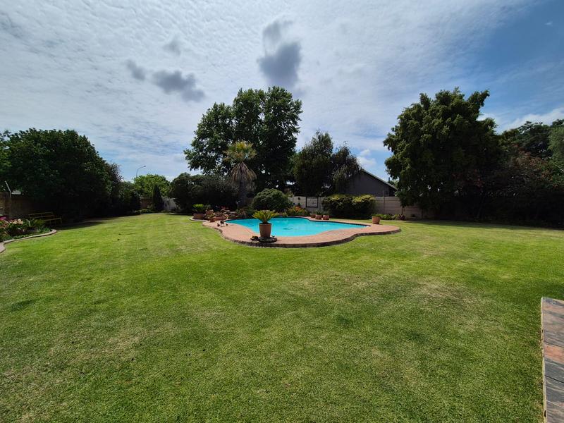 4 Bedroom Property for Sale in Brackenhurst Gauteng