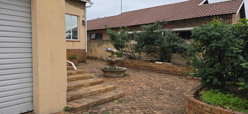 3 Bedroom Property for Sale in Tulisa Park Gauteng