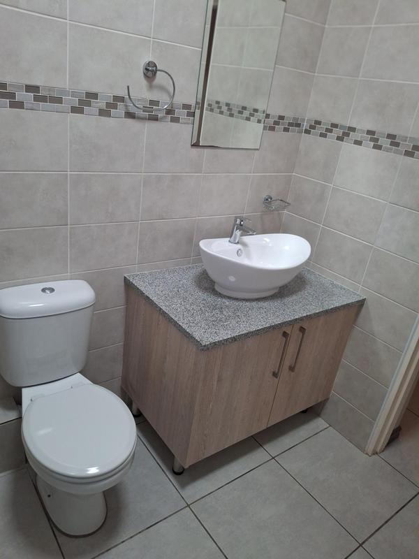 To Let 2 Bedroom Property for Rent in Victory Park Gauteng