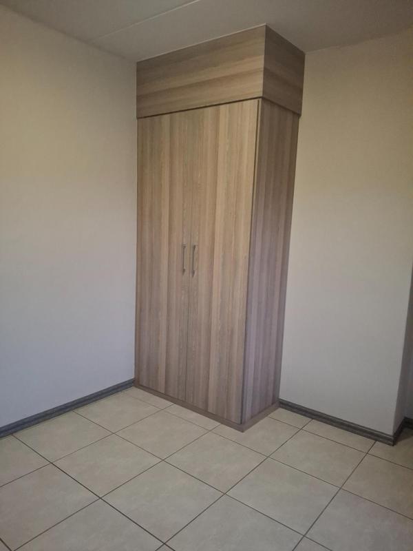 To Let 2 Bedroom Property for Rent in Victory Park Gauteng