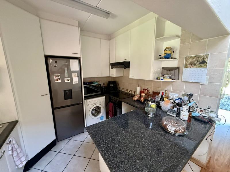 To Let 4 Bedroom Property for Rent in Sandringham Gauteng