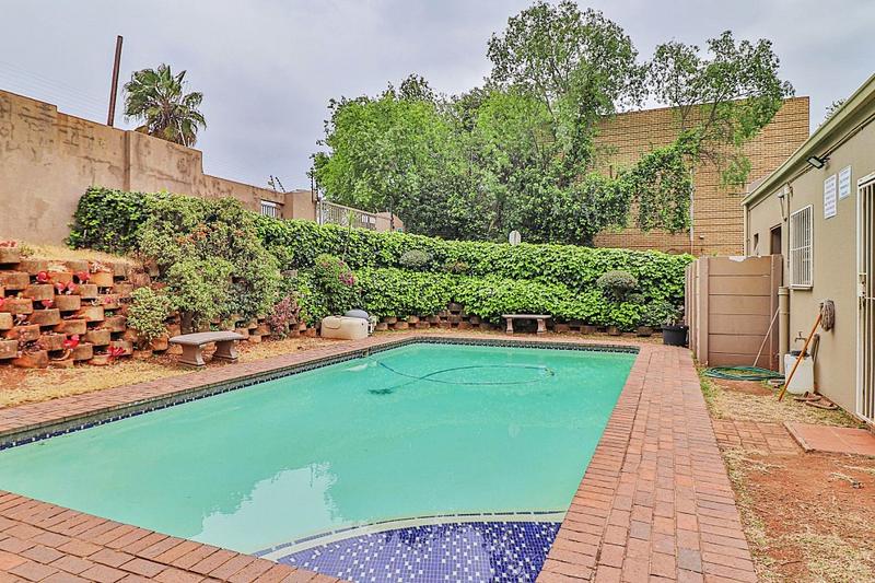 2 Bedroom Property for Sale in Bedford Gardens Gauteng