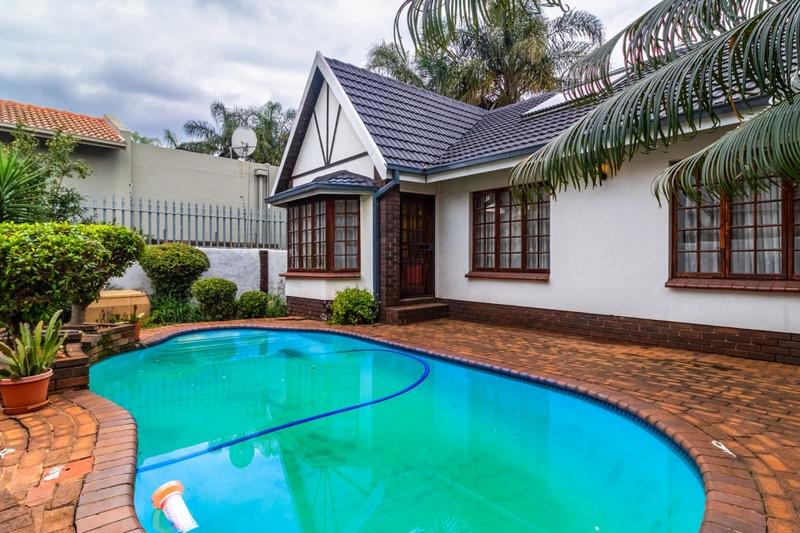3 Bedroom Property for Sale in Bedfordview Gauteng