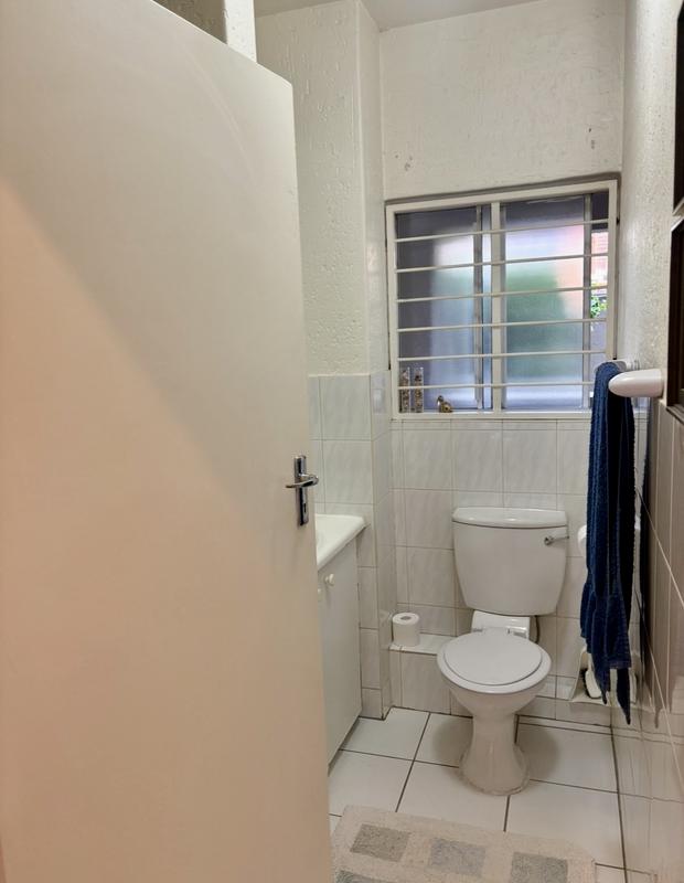 2 Bedroom Property for Sale in Glenhazel Gauteng