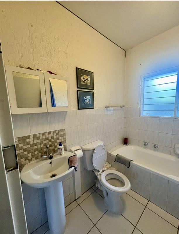 2 Bedroom Property for Sale in Glenhazel Gauteng