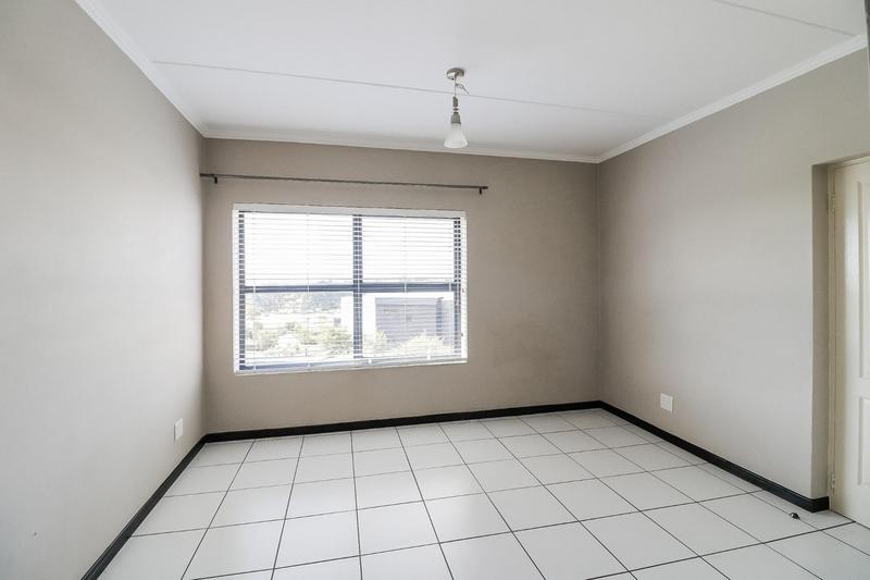 2 Bedroom Property for Sale in Greenstone Hill Gauteng