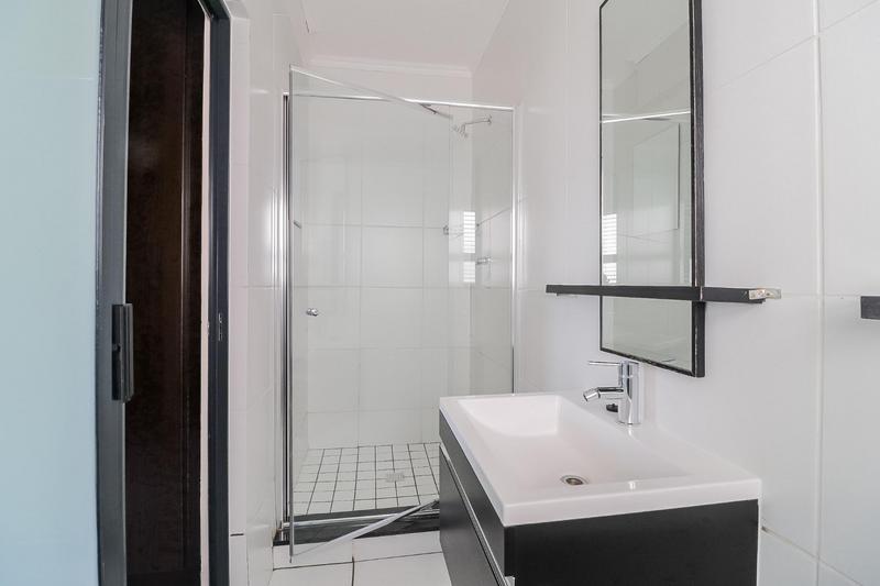 2 Bedroom Property for Sale in Greenstone Hill Gauteng