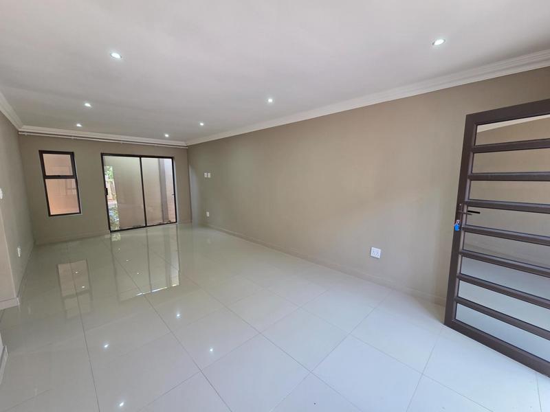 To Let 2 Bedroom Property for Rent in Erasmia Gauteng