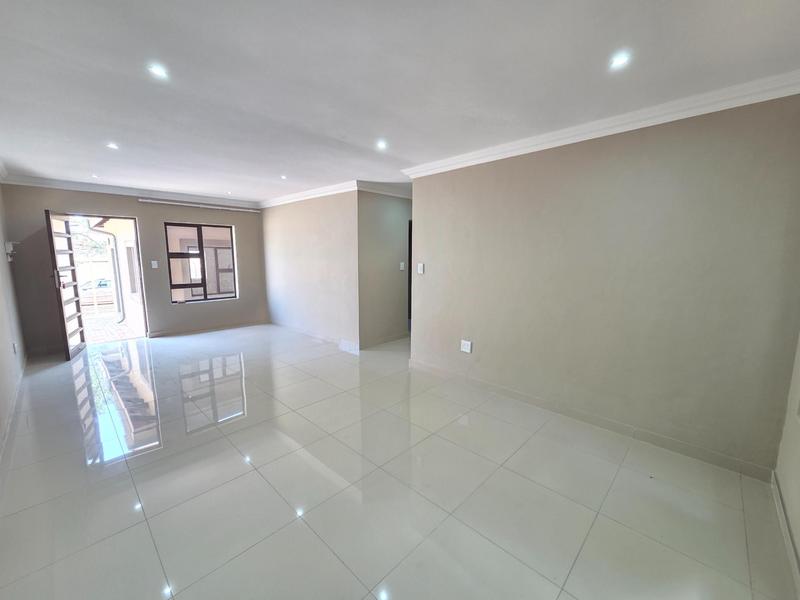 To Let 2 Bedroom Property for Rent in Erasmia Gauteng