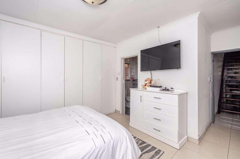 3 Bedroom Property for Sale in Edleen Gauteng