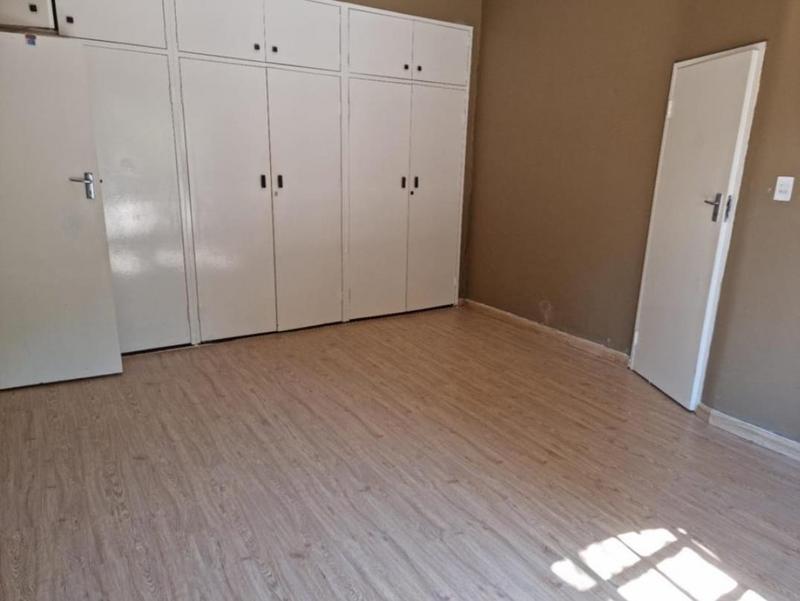 To Let 4 Bedroom Property for Rent in Gallo Manor Gauteng