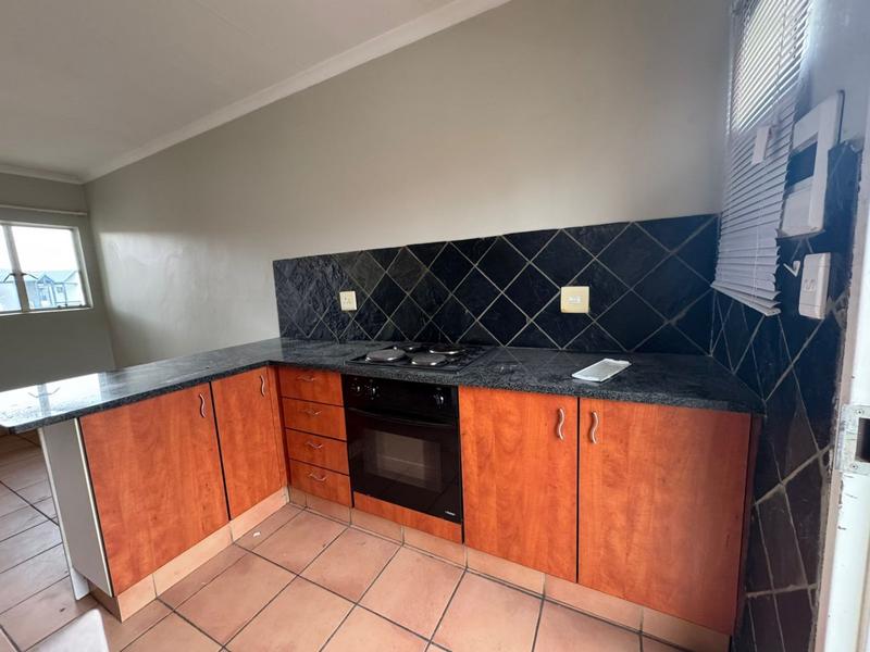 To Let 1 Bedroom Property for Rent in Noordhang Gauteng