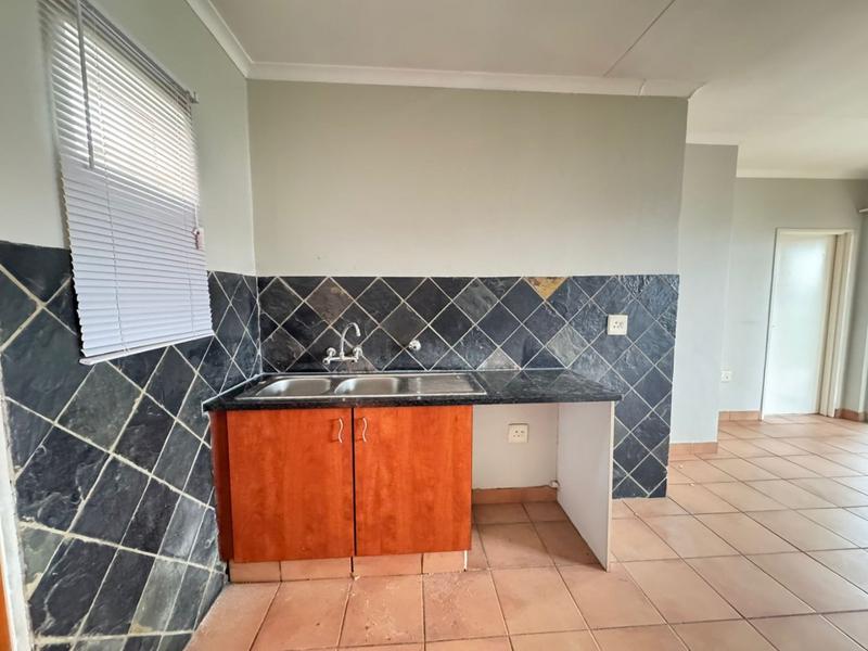 To Let 1 Bedroom Property for Rent in Noordhang Gauteng