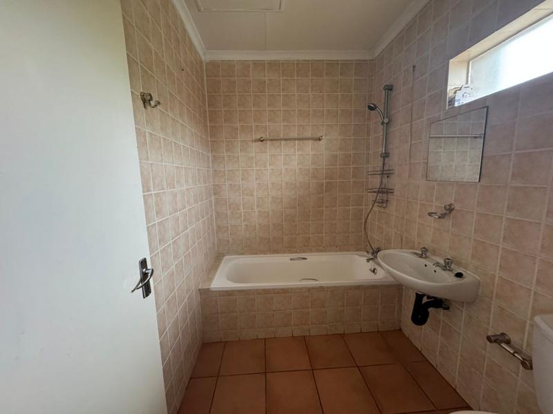 To Let 1 Bedroom Property for Rent in Noordhang Gauteng