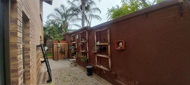 2 Bedroom Property for Sale in Primrose Hill Gauteng