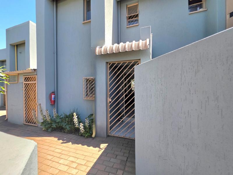 2 Bedroom Property for Sale in Freeway Park Gauteng