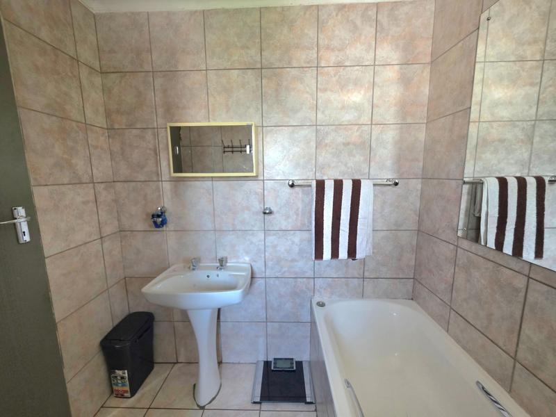 2 Bedroom Property for Sale in Freeway Park Gauteng