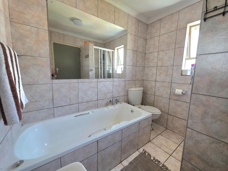 2 Bedroom Property for Sale in Freeway Park Gauteng
