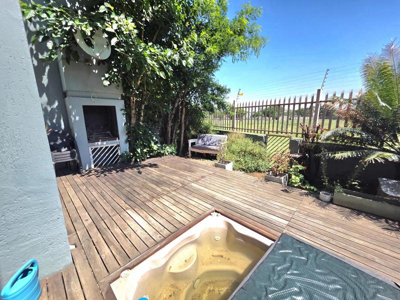 2 Bedroom Property for Sale in Freeway Park Gauteng