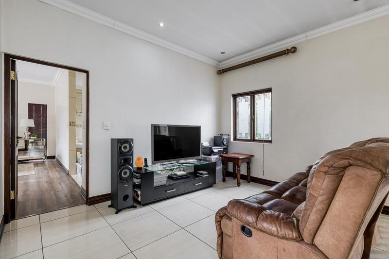 3 Bedroom Property for Sale in Broadacres Gauteng
