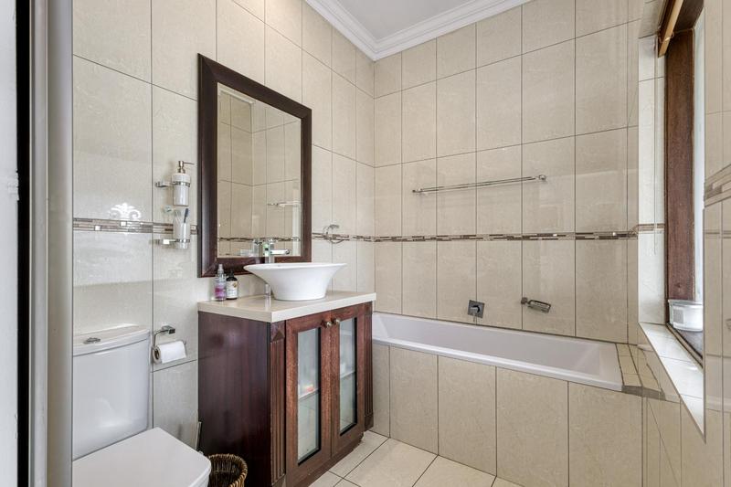 3 Bedroom Property for Sale in Broadacres Gauteng