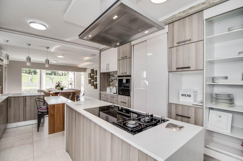 To Let 4 Bedroom Property for Rent in Dainfern Golf Estate Gauteng