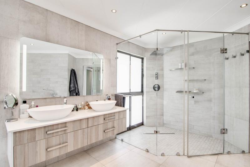 To Let 4 Bedroom Property for Rent in Dainfern Golf Estate Gauteng