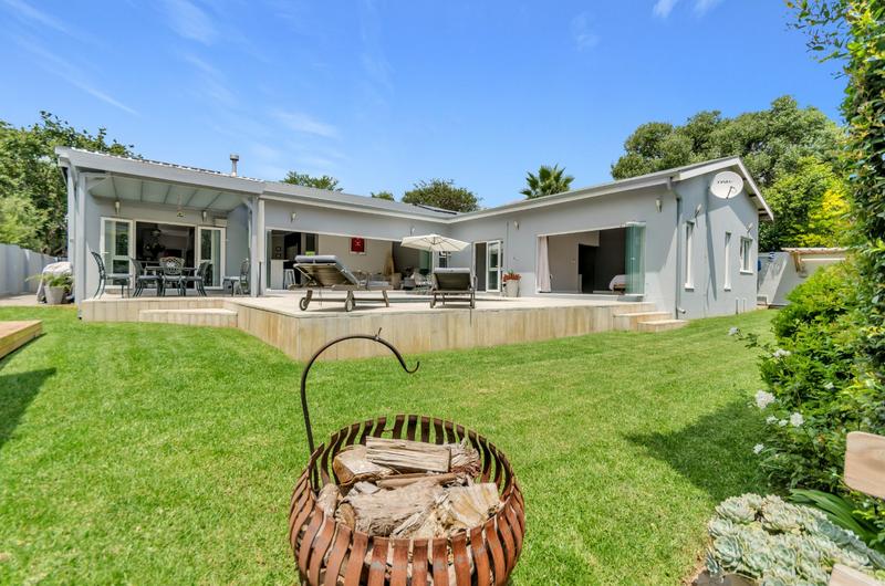 To Let 4 Bedroom Property for Rent in Dainfern Golf Estate Gauteng